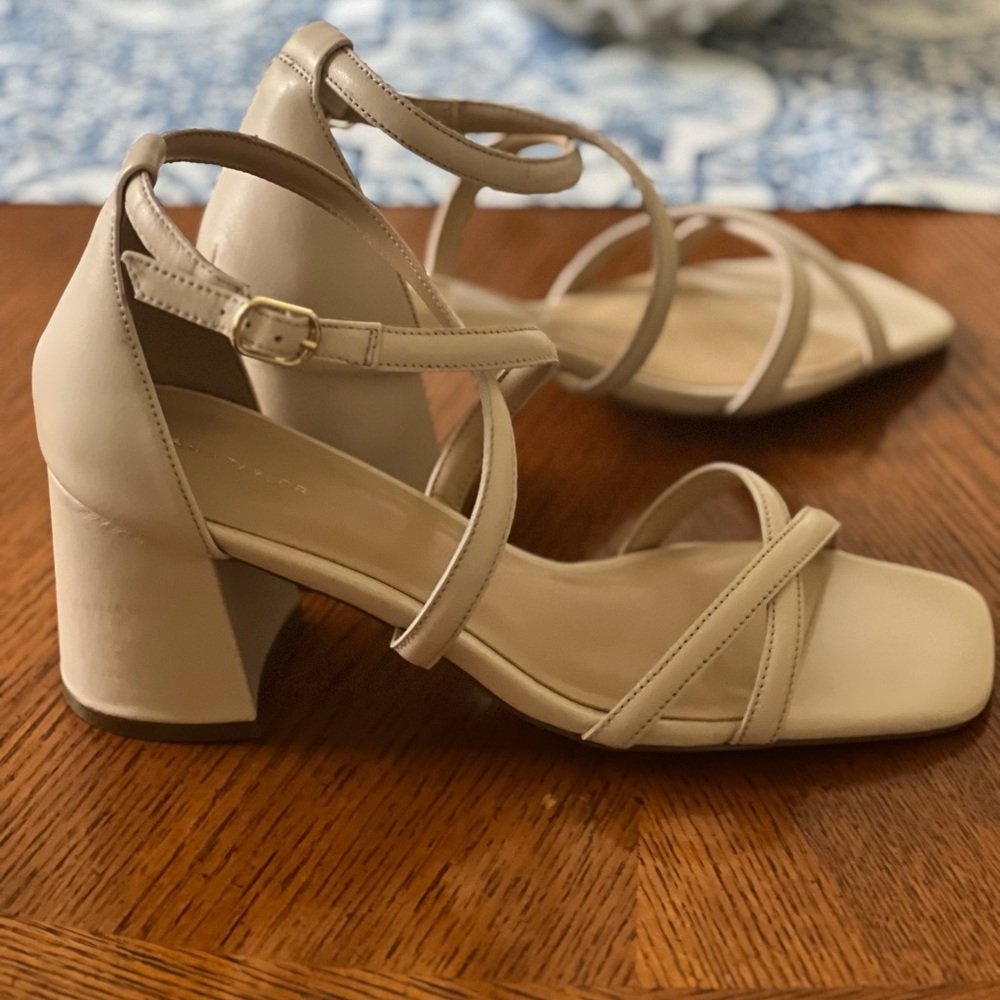 Brand new shoes. Never worn! Size 9